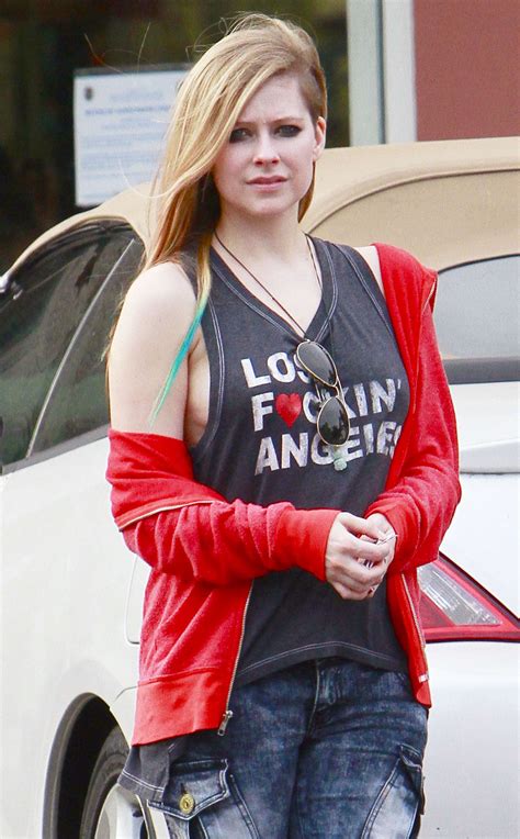Avril Lavigne At Bed Bath And Beyond In Los Angeles Gotceleb