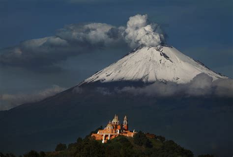 The Smoking Peak Of The Volcano Popocatepetl In The Sun Wallpapers And