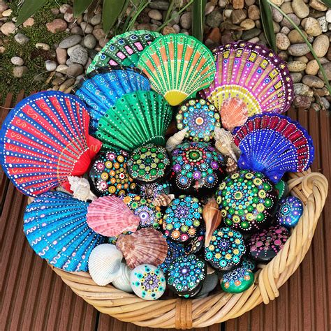 Pin By Jo Logue On Painted Seashells And Pebble Combo Seashell