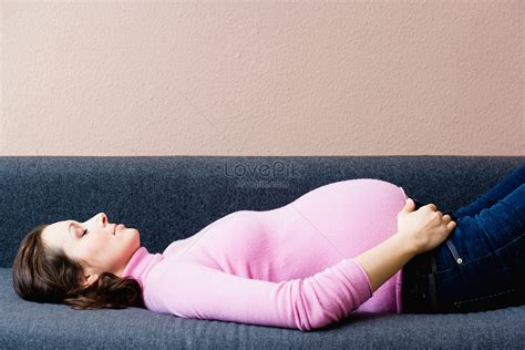 Pregnant Woman Lying On The Sofa Picture And Hd Photos Free Download On Lovepik