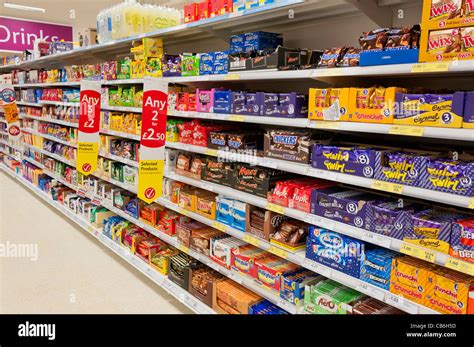 Supermarket Sweets Shelves Hi Res Stock Photography And Images Alamy