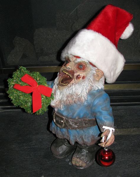 Green evil elf on the shelf. Something wicKED this way comes....: Evil Elves Threaten ...