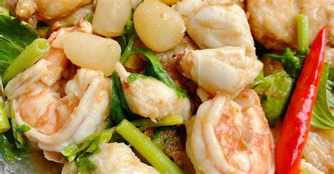 สูตร กุ้งหอยปูปลาผัดขึ้นฉ่าย 🦐 🦪 🦀 🐟 Stir Seafood With Celery โดย Obob’s Cooking Cookpad