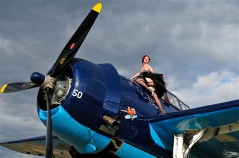 Gorgeous Pinup Warbirds Pinups Pin Up Wwii Fighters Vrogue Co