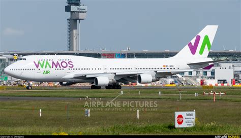 Ec Mqk Wamos Air Boeing 747 400 At Düsseldorf Photo Id 1190953