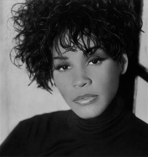 The gospel singer cissy houston, and various members of the . Tudo uma coisa : Famosos homenageiam Whitney Houston com ...