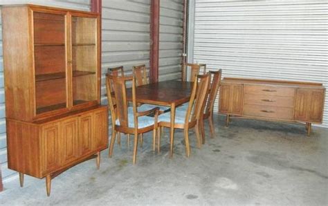 Many of north carolina's forests provided the original raw materials for the company's early bedroom, dining room and living room furniture. Mad for Mid-Century: Broyhill Sculptra Dining Room Set for ...