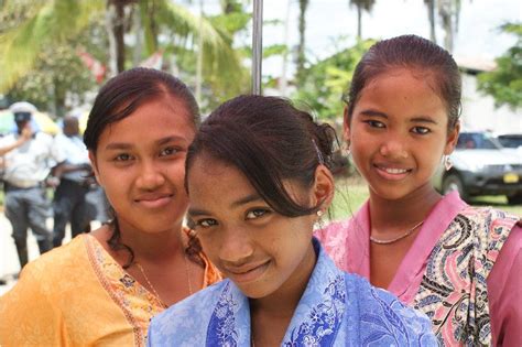 Javanese Girls Of Suriname Suriname Paramaribo Photo By Stuart