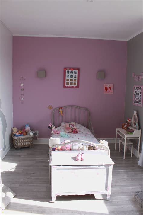 Aussi, comme le montre cette photo, la couleur taupe s'associe parfaitement avec le. 20 Deco Chambre Fille Rose Et Gris en 2019 | Chambre fille rose et gris, Deco chambre et Chambre ...