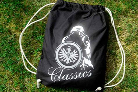 Der shop ist von dienstag bis freitag von 10 bis 18 uhr sowie am samstag von 10 bis 18 uhr geöffnet. Neu: Adler Classics im Fanshop - Eintracht Frankfurt Fans