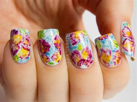 Freehand Artistic Flowers Spring Summer Nails Favnails
