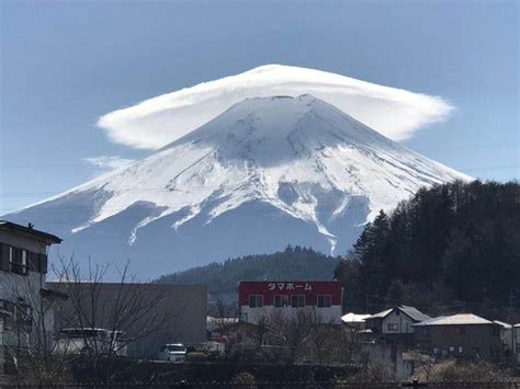 Mt Fuji Today Rare Lenticular Cloud Evmore Electric Vehichle