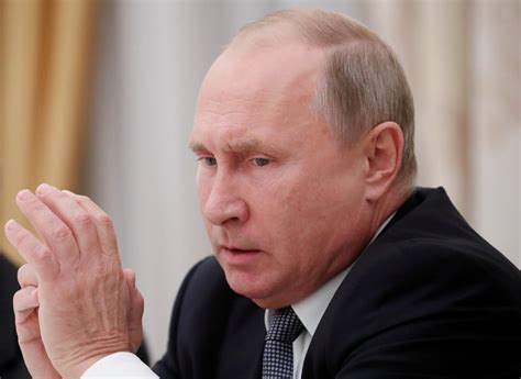 Путин объяснил, почему российская морковь стоит дороже импортных бананов 16+. Выступление Путина на Валдае вызвало тревогу в РФ: "Имеет серьезные проблемы со здоровьем ...