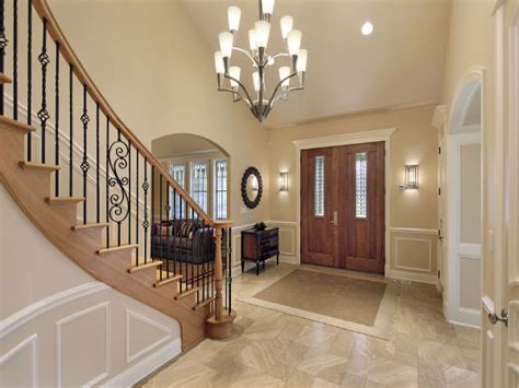 From classic to bold, showcase your style with inspiration from these exterior paint color schemes that offer serious curb appeal. Top 6 Entrance Foyer Decor Ideas - Boldsky.com