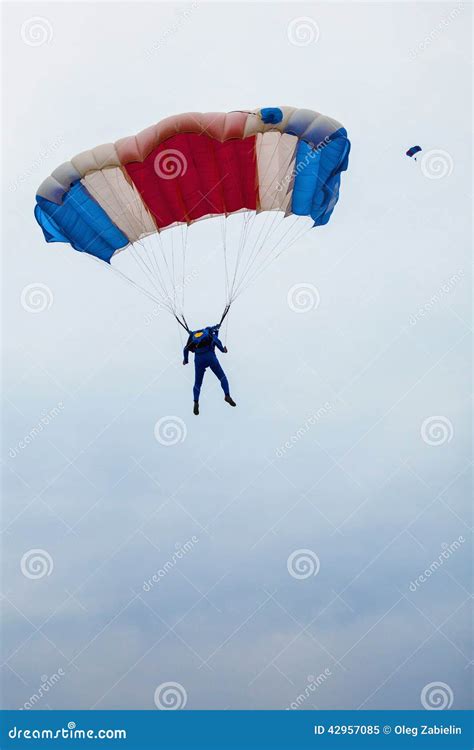 Parachutist Stock Image Image Of Dangerous Skydive 42957085