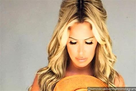 Kim Zolciak Goes Topless Flashes Major Side Boobs In Unedited Pic