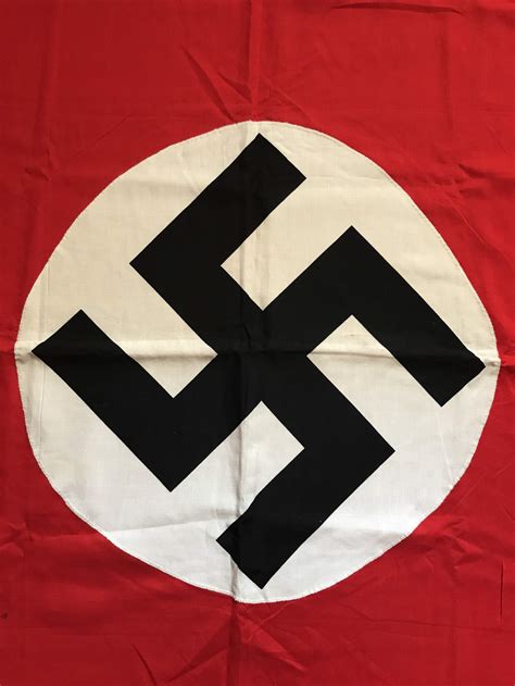 Partiets program og ideologi var en radikal antisemittisme og nasjonalisme, avvising av demokratiet og et sterkt hat mot kommunismen. NSDAP Banner - opinion needed!