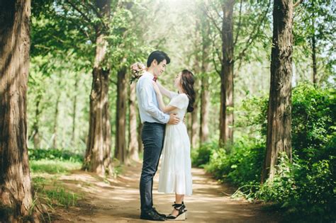 Korea Couple Pre Wedding Photoshoot At Noeul Park Seoul Jungyeol