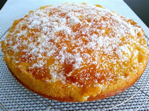 Gâteau moelleux à lananas et au coco