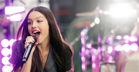 Op Album ‘guts Bezingt Olivia Rodrigo 20 Speels En Brutaal De Chaos