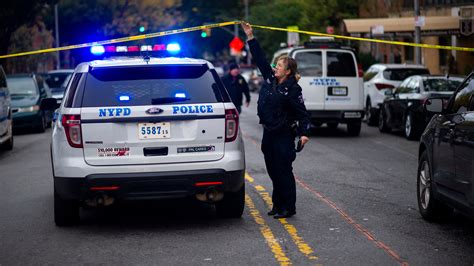 Bronx Shooting Officer Kills Man In 2nd Deadly Police Encounter In 3 Days The New York Times