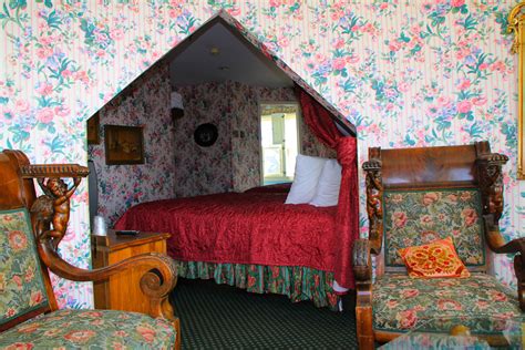 Free victorian turret vector download in ai, svg, eps and cdr. Inn on Mackinac Island Michigan the Quiet Inn | Victorian ...