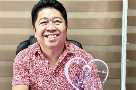 General Luna Mayor Gives Singles Extra Pay On Valentines Day Abs Cbn