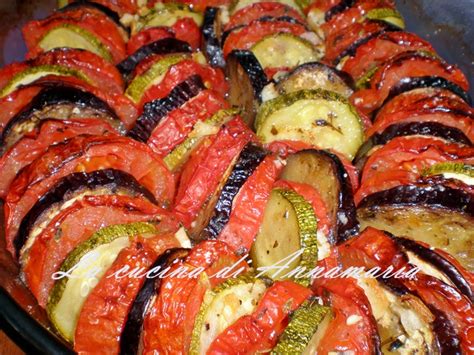 Cuocere tutto a 190 gradi per circa mezz'ora fino a cottura. Teglia di verdure miste al forno, ricetta contorno ...