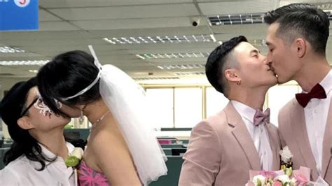 Taiwan Holds First Gay Marriage Ceremonies In Historic Day For Asia Perthnow