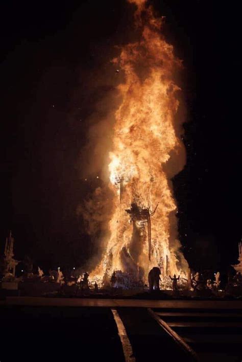 ภาพที่น่าอัศจรรย์ เพลิงในงานพระราชทานเพลิงศพหลวงพ่อคูณ 29 มกราคม 62 ...