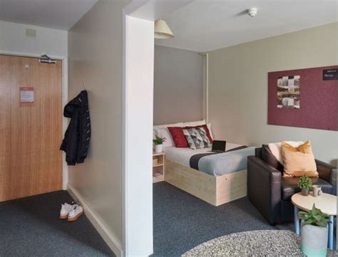En Suite Room 456 Bedroom Flats Pads For Students