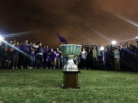 Defensor Sporting (Uruguay) has won the Apertura championship, securing