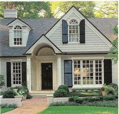 35 Awesome Traditional Cape Cod House Exterior Ideas 9