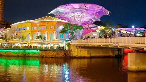 This was found by aggregating across different carriers and is the cheapest price for the whole month. Cheap Flights to Singapore, Singapore in 2017 | Expedia