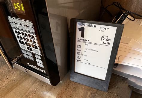 A Smart E Ink Calendar Comes To My Kitchen Dans Tutorials