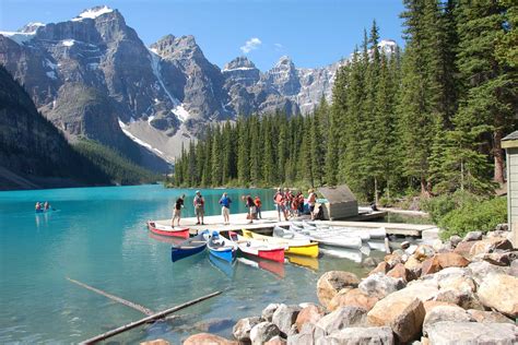 03large Moraine Lake Lodge