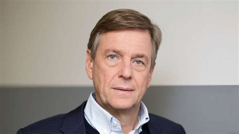 He anchors heute journal, an evening news program on zdf, one of germany's two major public tv stations. Claus Kleber als Professor an der Uni | Boulevard