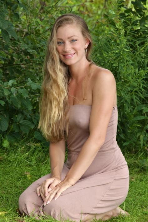 Interview Angie Bates Sweet Prudence And The Erotic Adventure Of Bigfoot Hnn