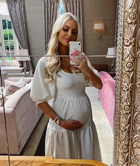 Rosanna Davison Announces She S Pregnant With Twins After Suffering 14