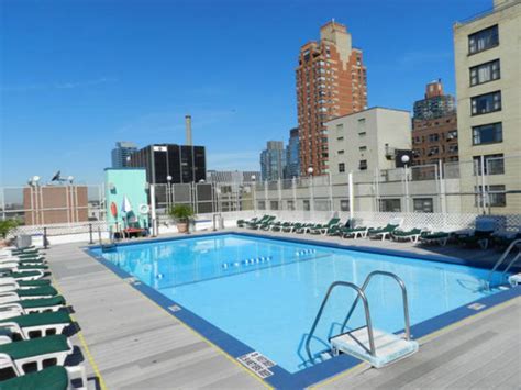 The convenient choice among midtown manhattan hotels, the travel inn offers comfortable accommodations and premium amenities near the jacob k. Best New York City Hotels with Swimming Pools