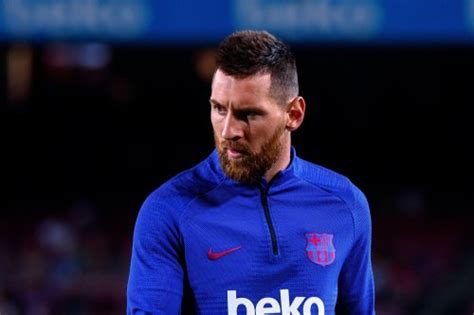 He plays for the argentina national team as a forward.he is currently a free agent, as his contract at fc barcelona expired. FC Barcelona: Lionel Messi: Endet seine Traum-Ehe mit ...