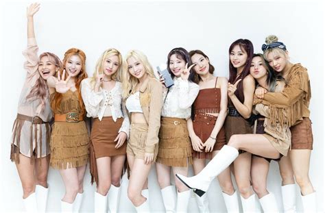 Pin By ☾【𝓐𝓷𝓪 𝓜𝓪𝓷𝓸𝓫𝓪𝓷】☼ On Ot9 Kpop Outfits Twice Brown Aesthetic