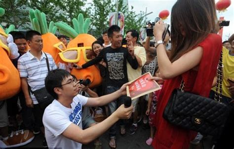 Check spelling or type a new query. Dancing Carrots Marriage Proposal | CY@CY Says
