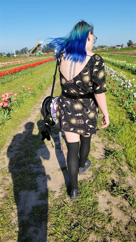 Sniperk1ng187 On Twitter Tulip Field Date With Hot Witchy Gf