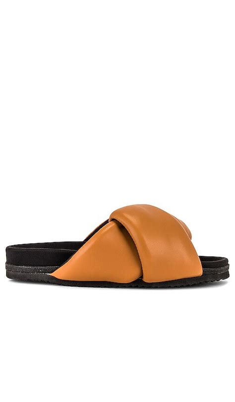 R0AM R0am Foldy Puffy Slide In Cognac Editorialist