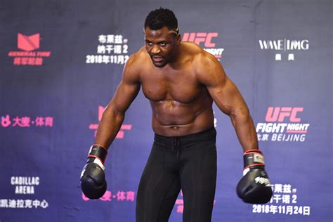 Francis Ngannou Height Girlfriend Age Weight And Records Sportitnow