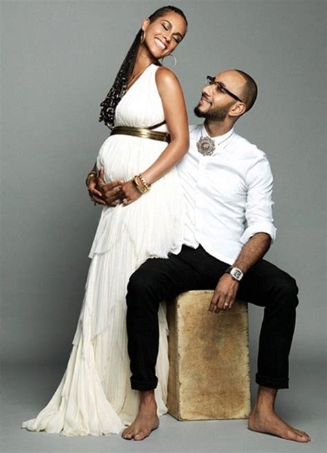Rnb Star Alicia Keys Shares Her Pregnancy Joy On Instagram As She Celeb Couple Pregnancy