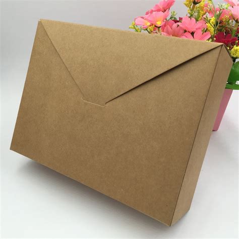 24pcslot Kraft Paper Candy Box Wedding Favors T Candy Boxes Home