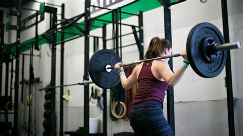 5 Reasons Women Need To Lift Weights The Powerhouse Chiropractic