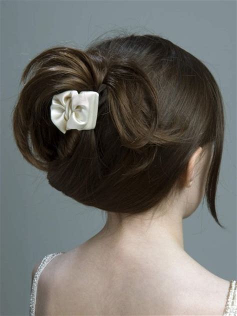 Jaw clip hairstyles can be your saving grace when you're in a rush! Cute Hairstyles for School